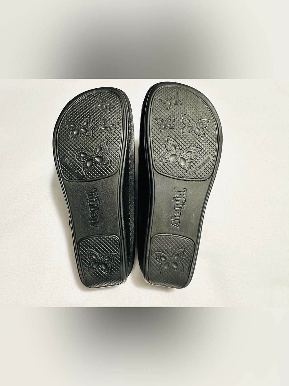 Alegria Klover Dearest Embossed Floral Leather Clog Sandal EU 41/10.5-11 US - Picture 3 of 10